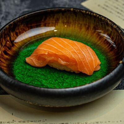 Суши Лосось в Pro Azia по цене 250 ₽