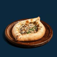 Хачапури с курицей и грибами в Дареджани