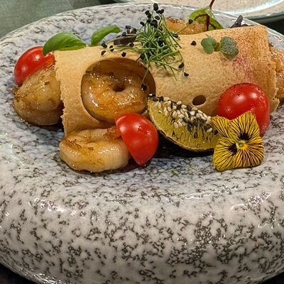 Креветки от шефа, карамелизованные в соусе Шри-чили Блейз в To mesto по цене 1250 ₽