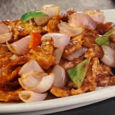 Курица харбин с репчатым луком, кинзой и зирой в Дон Фан по цене 959 ₽