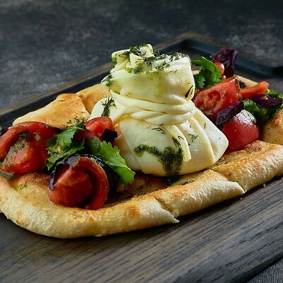 Буратта с томатами в Двор Помидор по цене 920