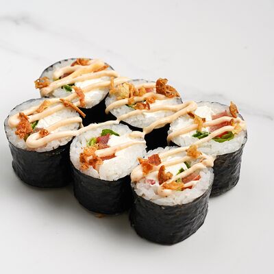 Малый ролл с помидоркой, луком и сыром №10 в Ёбисан по цене 469 ₽