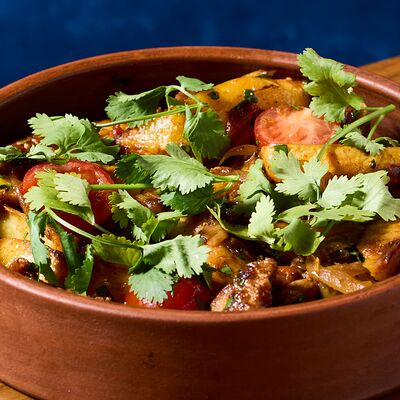 Оджахури из свинины с картофелем и томатами черри в NANA Pirveli по цене 865 ₽