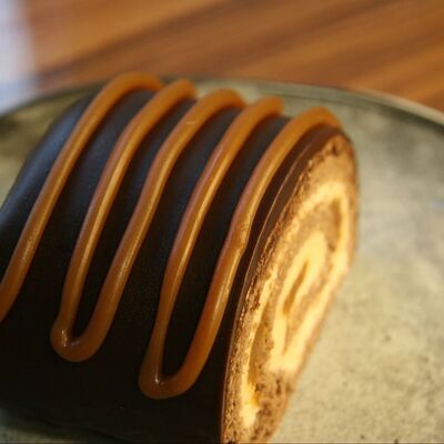 Полено Ирис в Эклер&Кофе по цене 300 ₽