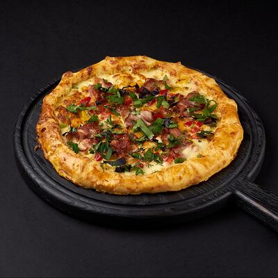 Пирог со шпинатом и сыром в ЛАЛИКО ГРУЗИНСКАЯ КУХНЯ по цене 890 ₽