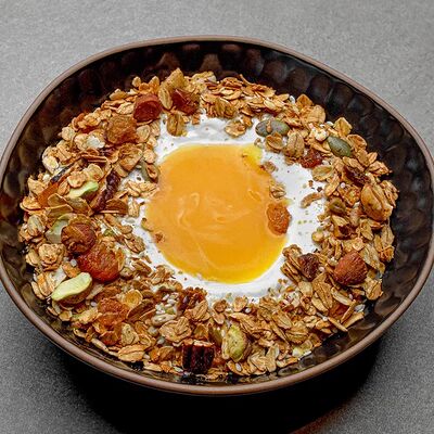 Воздушный творог-гранола в 321 Club by Novikov по цене 600