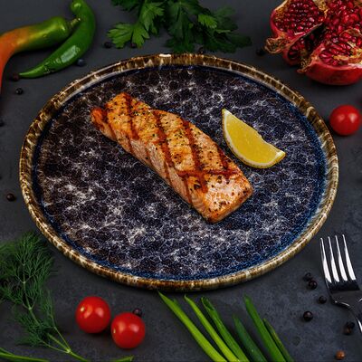 Стейк лосося в Руки ВВерх! Бар по цене 1600 ₽