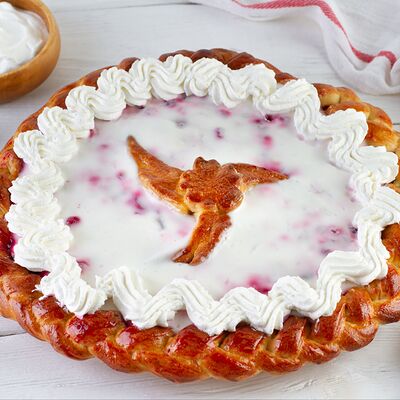 Пирог с брусникой, сметанойв Пекарня Кулинария Пиццерия ОБОЖАЮТВСЕ! по цене 1099 ₽