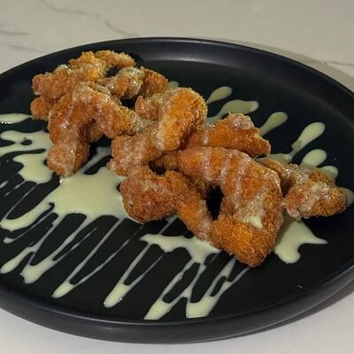 Креветки в темпуре с соусом васаби в Kaif Lounge по цене 800 ₽