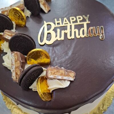 Белый сникерс в Shafran по цене 200000 сум