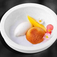 Нежный пирог с сезонными фруктами в CLAVIS