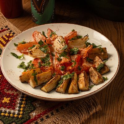 Печёные овощи в Хачапури и Вино по цене 396 ₽