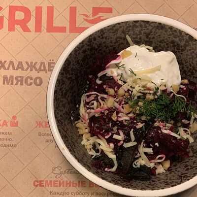 Салат со свеклой в Кафе Mister & Missis Grille по цене 90 ₽