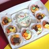 Большой яркий комбо с 1 сентября бенто торт и 8 капкейков в Marys Cakes по цене 4290