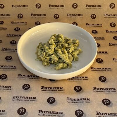 Паста с пармезаном в зеленом соусев Рогалик по цене 312 ₽