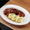 Говяжьи щечки с картофельным пюре в Misto по цене 1340