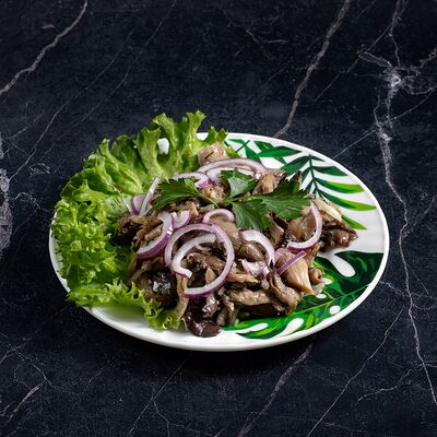 Грибной салат в Шашлычная № 1 по цене 550 ₽