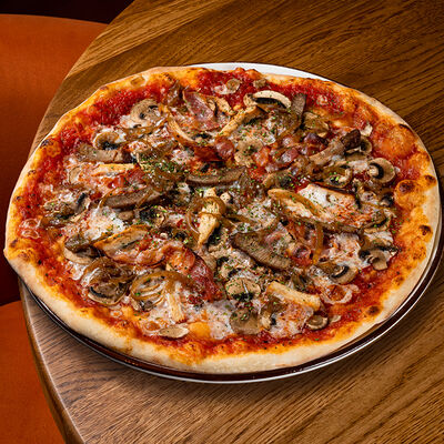 Пицца Барбекю 28 см в iL Патио по цене 829 ₽