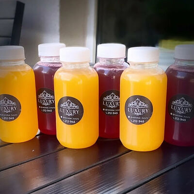 Крафтовый морс с клюквой в Luxury по цене 250 ₽