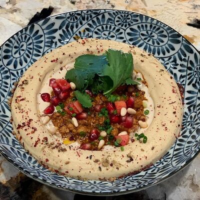 Хумус с телятиной в Maroon по цене 890 ₽