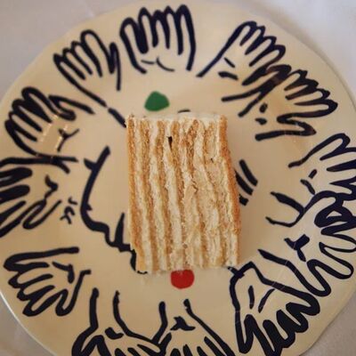 Медовик в Луи по цене 340 ₽