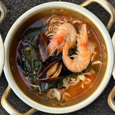 Острый Хэмуль Рамен в Данбам по цене 790 ₽