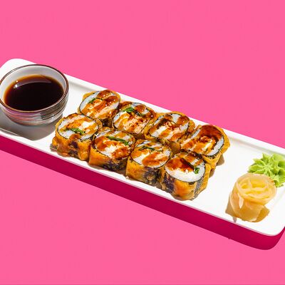 Ролл темпура с копченой форелью в Kiss по цене 360