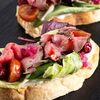 Брускетта с Ростбифом 2 шт. в Вкус Моря по цене 1090