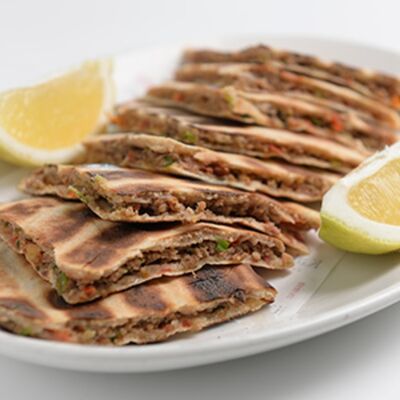 Арайс с мясомв Фаттуш по цене 650 ₽