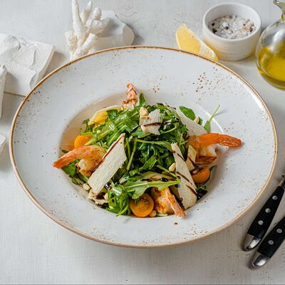 Рукола с креветками в Шеф-Рояль по цене 970 ₽