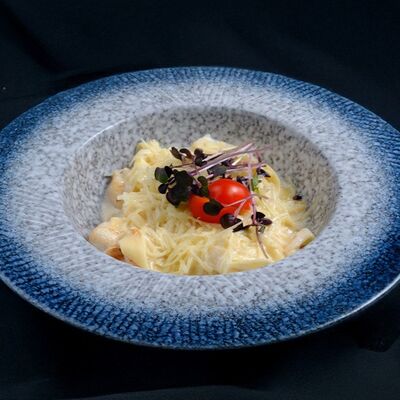 Фетучини с креветками в Cartel по цене 510 ₽