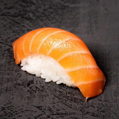 Суши Лосось в In Tasty по цене 150 ₽