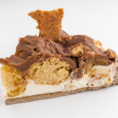 Профитроли тарт (порция) в Udcкафе Upside Down Cake по цене 490 ₽