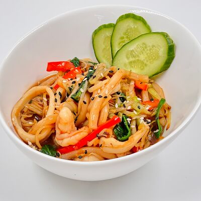 Лапша с морепродуктами в Суши и Роллы Ли по цене 570 ₽