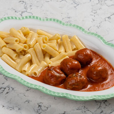 Фрикадельки из говядины с макаронами в Bona по цене 620 ₽