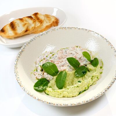 Риет из копченого лосося в DVOR гриль-бистро по цене 690 ₽