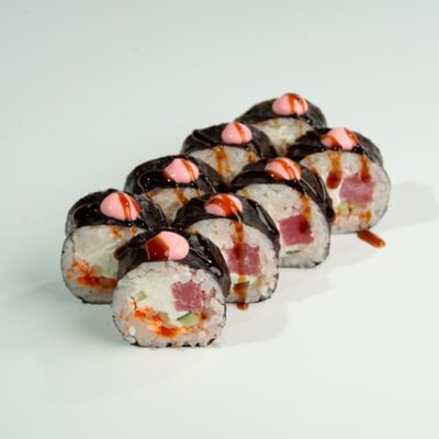11. Футомаки с тунцом, огурцом (8 шт.) в ЁБИСАН по цене 889 ₽