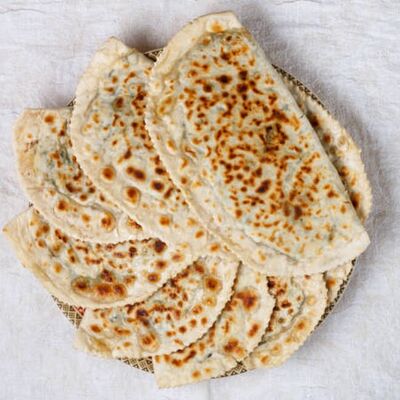 Кутаб с миксом зелени и брынзой в Заречный по цене 320 ₽