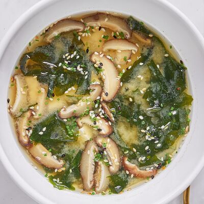 Мисо суп с тофу и шиитаке в Море на Патриках по цене 480