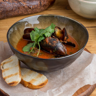 Мидии, томленные в соусе сацебели в Дади по цене 395