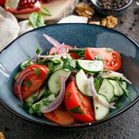 Салат по-грузински со специями в Накатули