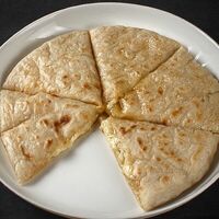 Сырная лепешка а-ля хачапури в Капибара