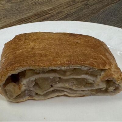 Штрудель с вишней по-грузински в Хинкарули по цене 270 ₽