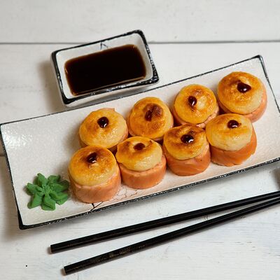 Запеченный ролл Шеф в 4 Лосося по цене 829