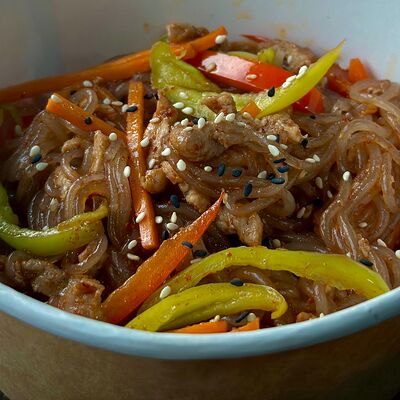 Фунчоза с курицейв Пянсе по цене 389 ₽