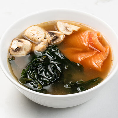 Мисо суп с лососем в Империя пиццы по цене 445 ₽