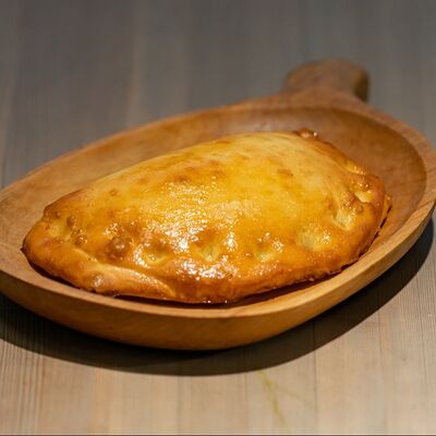 Пирожок с капустой в Наш Лаваш по цене 105 ₽