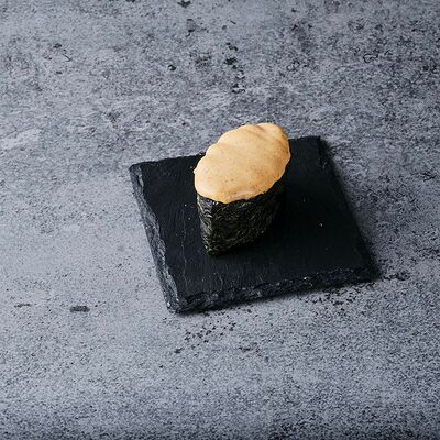 Спайси суши с лососем в THE BOX по цене 99