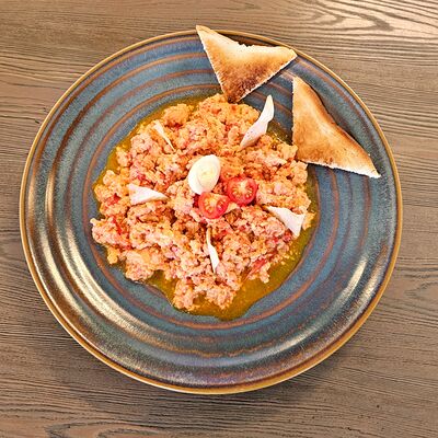 Яичница с помидорами в I Want Coffee & Food по цене 520 ₽