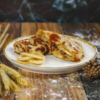 Блин с бананом и карамелью в БлиновЪ